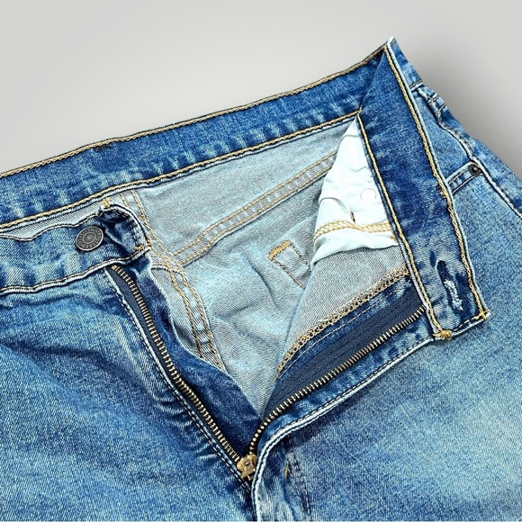 *Levi Strauss 505 Straight Regular Fit Blue Jeans         (#4) - Picture 10 of 13